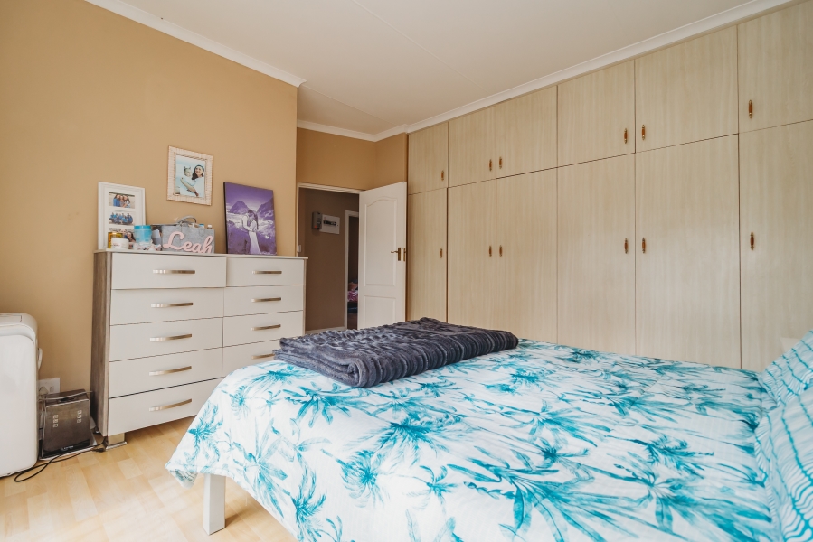 3 Bedroom Property for Sale in King George Park Western Cape